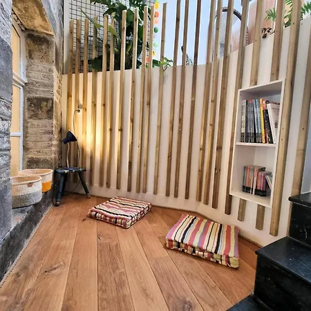 Authentique Avec Jardin Et Animaux Admis - Fr-1-510-234 * Bousignies-sur-Roc