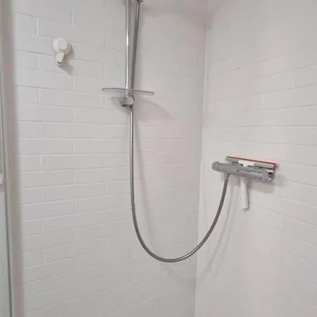 Authentique Avec Jardin Et Animaux Admis - Fr-1-510-234 * Bousignies-sur-Roc