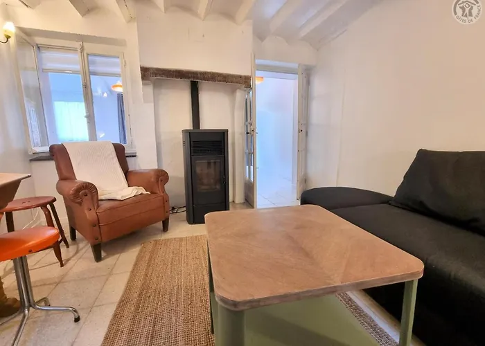 Hébergement de vacances Authentique Avec Jardin Et Animaux Admis - Fr-1-510-234 Bousignies-sur-Roc